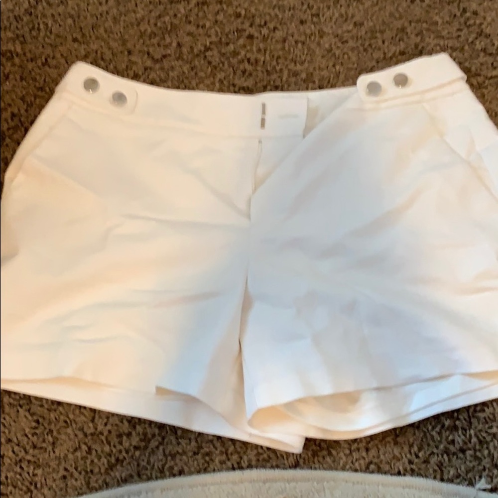 Elle white shorts